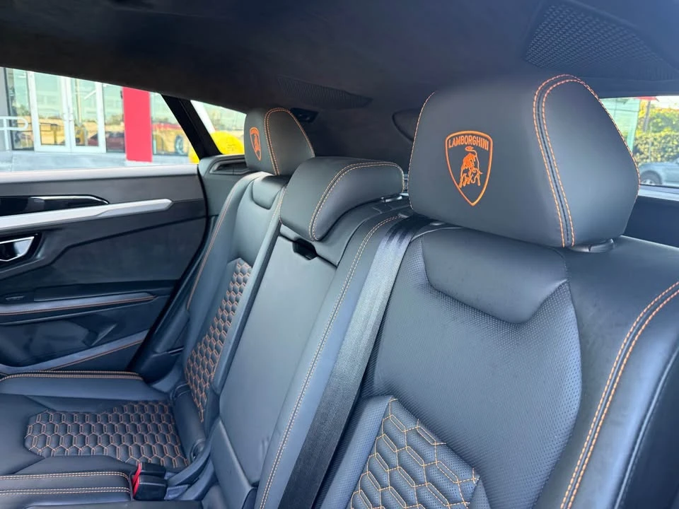2022 Lamborghini Urus - Image 10 of 11