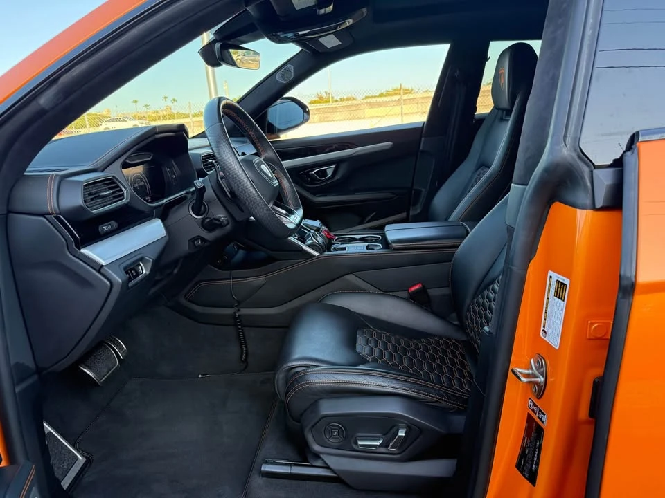 2022 Lamborghini Urus - Image 8 of 11