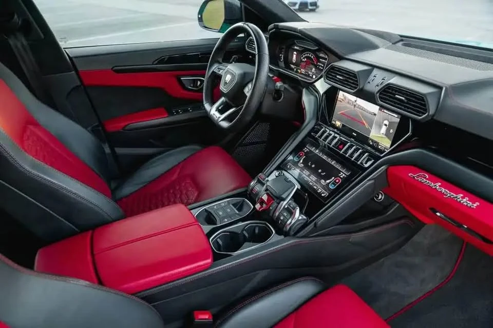 2022 Lamborghini Urus - Image 8 of 8
