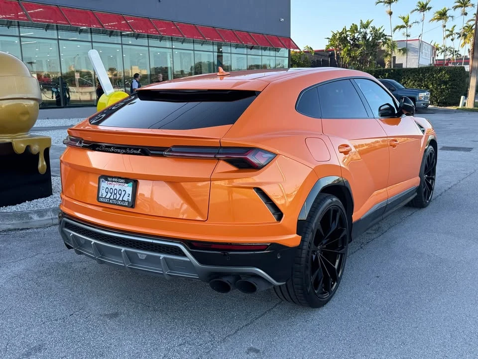 2022 Lamborghini Urus - Image 4 of 11