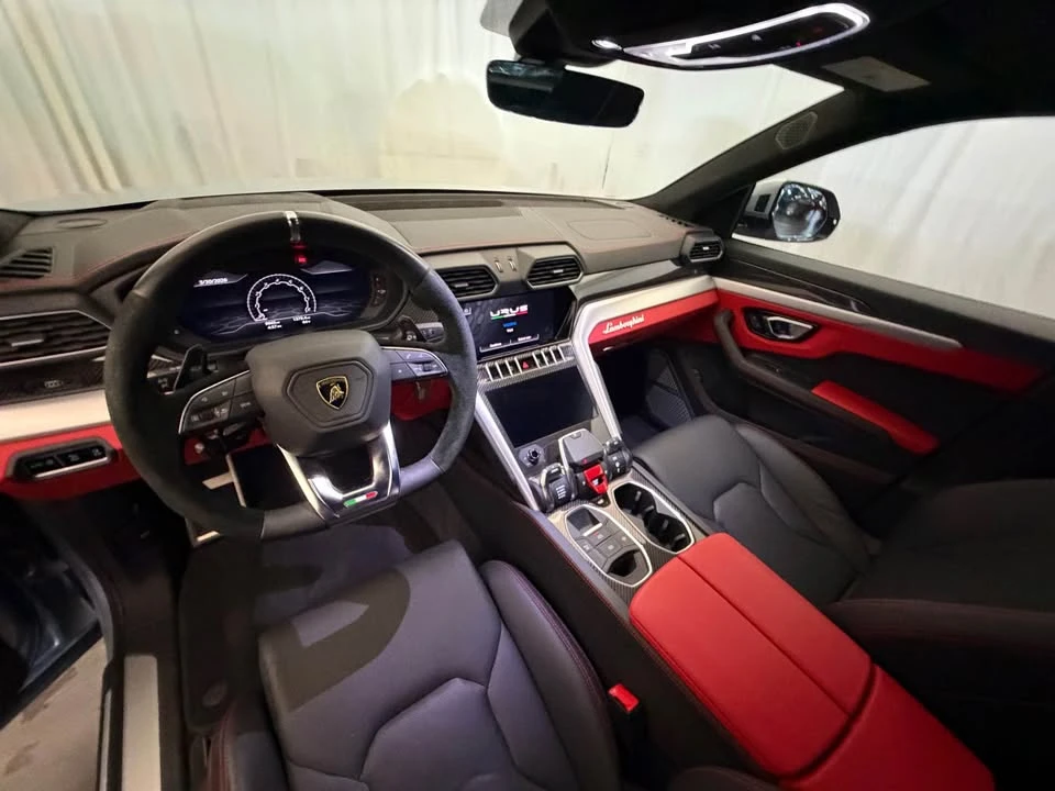2022 Lamborghini Urus - Image 6 of 6