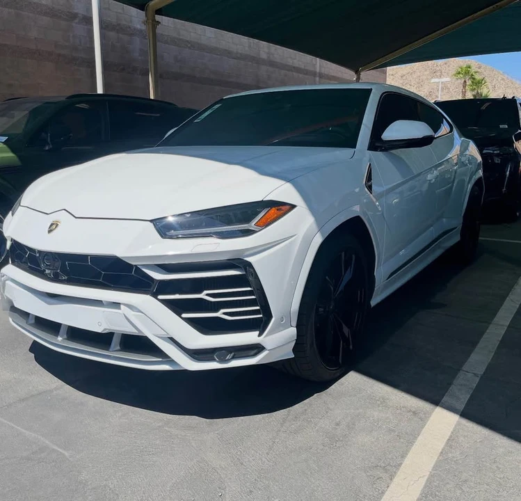2022 Lamborghini Urus - Image 3 of 4