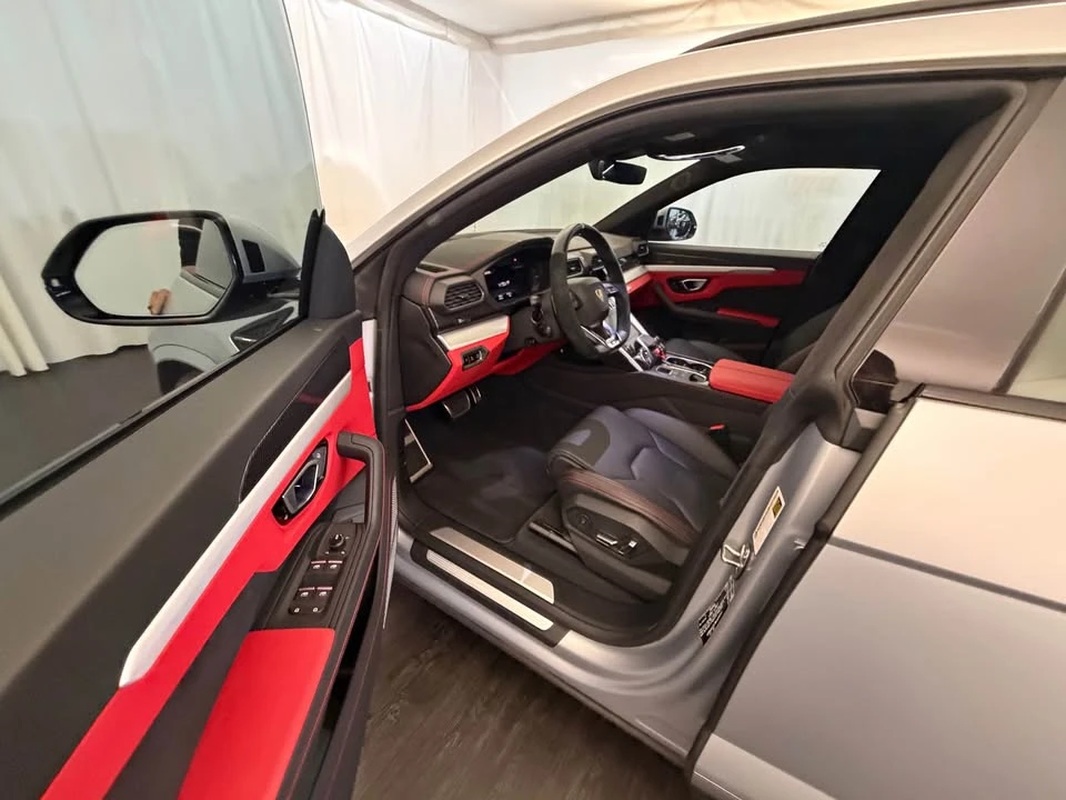 2022 Lamborghini Urus - Image 5 of 6
