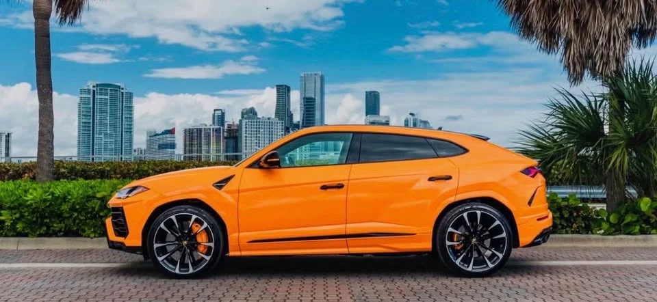 2022 Lamborghini Urus - Image 2 of 5