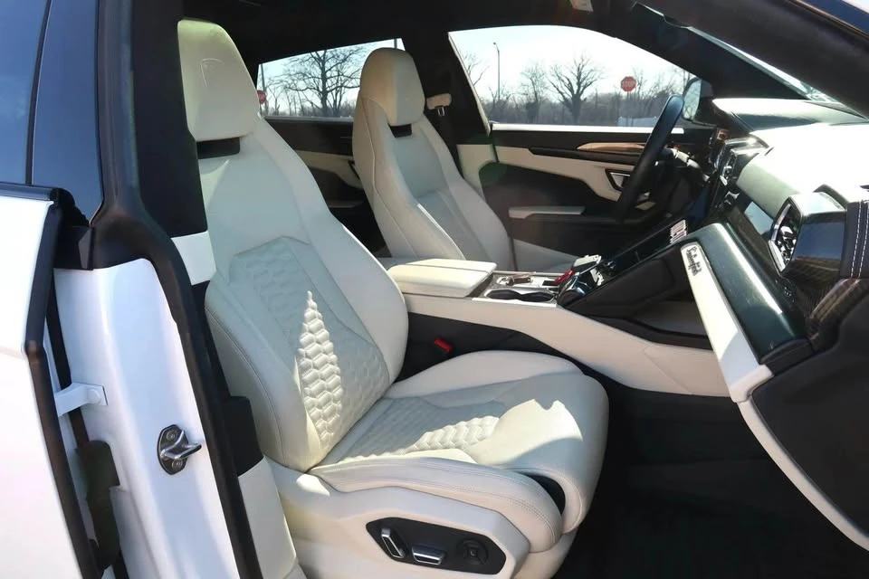 2022 Lamborghini Urus - Image 14 of 20