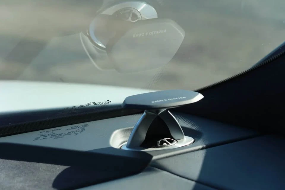 2022 Lamborghini Urus - Image 17 of 20