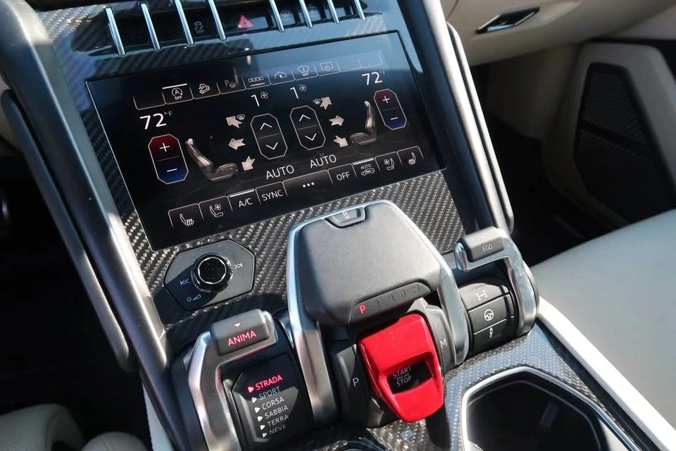 2022 Lamborghini Urus - Image 16 of 20