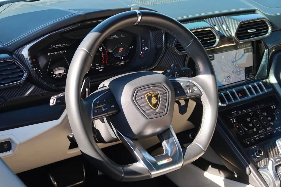 2022 Lamborghini Urus - Image 13 of 20