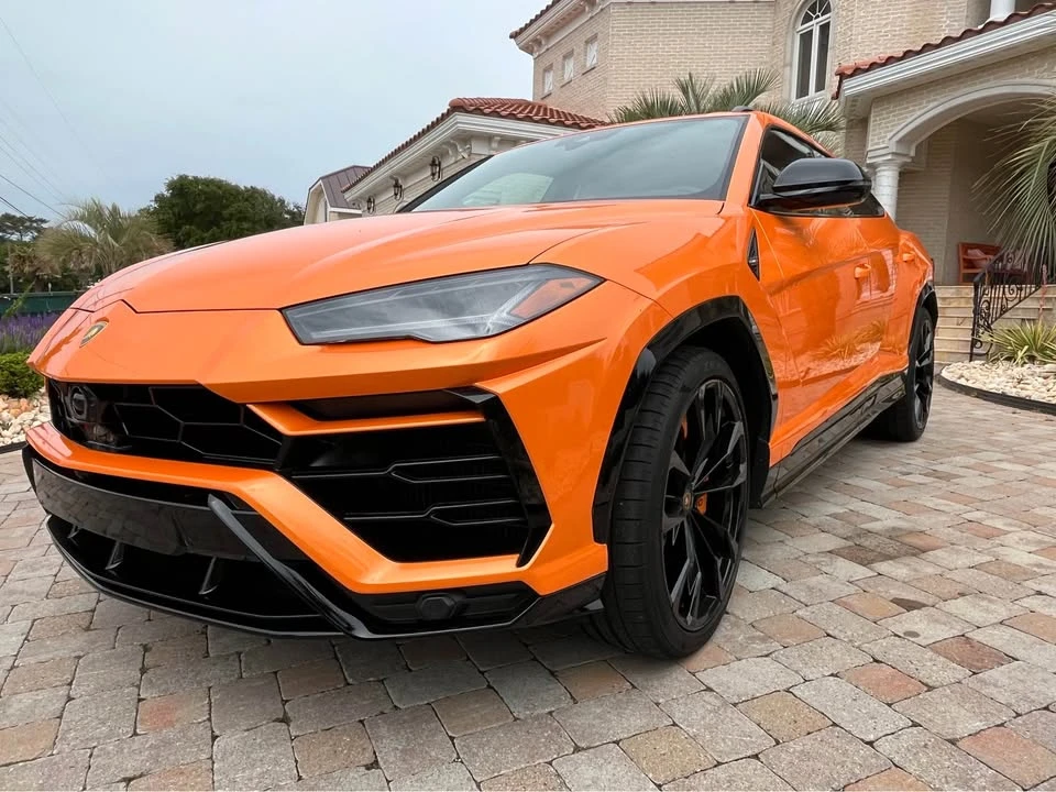 2022 Lamborghini Urus - Image 2 of 20