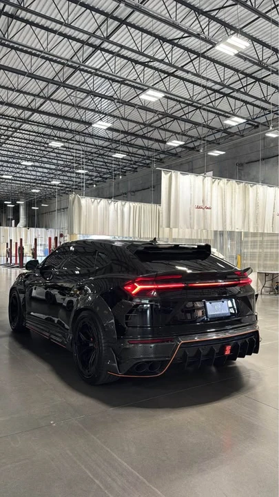 2022 Lamborghini Urus - Image 13 of 14