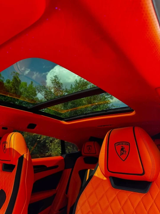 2022 Lamborghini Urus - Image 7 of 14