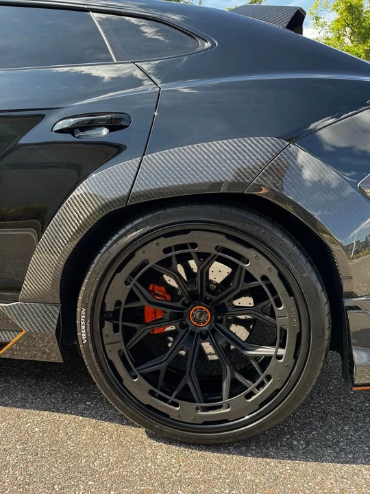 2022 Lamborghini Urus - Image 11 of 14