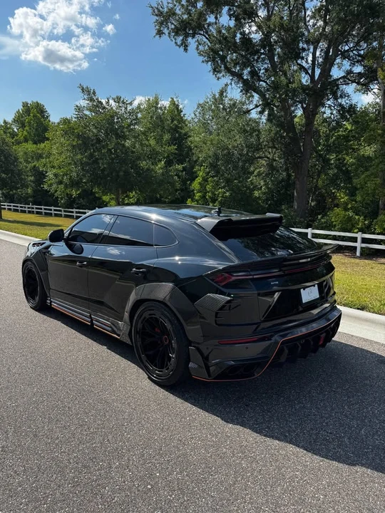 2022 Lamborghini Urus - Image 10 of 14