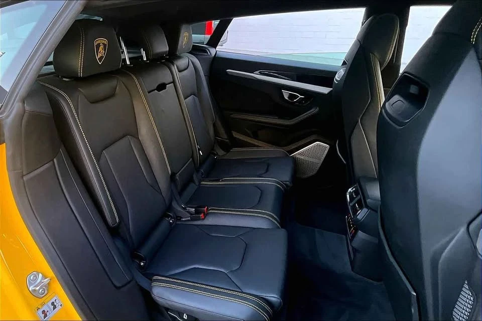 2022 Lamborghini Urus - Image 11 of 13