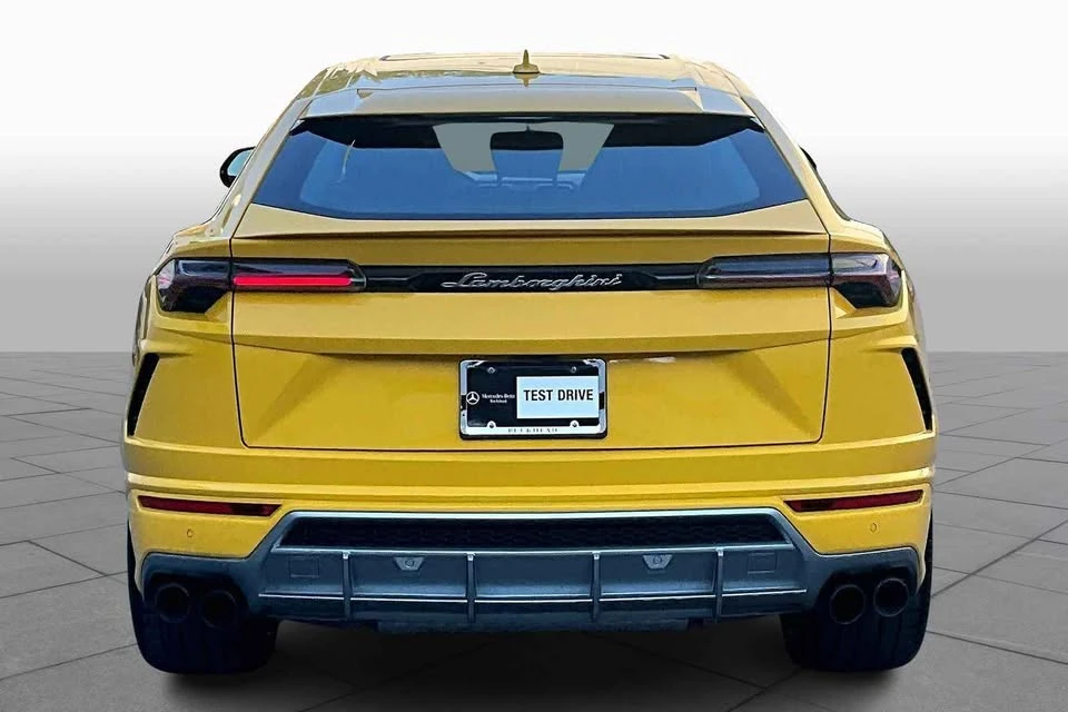 2022 Lamborghini Urus - Image 3 of 13