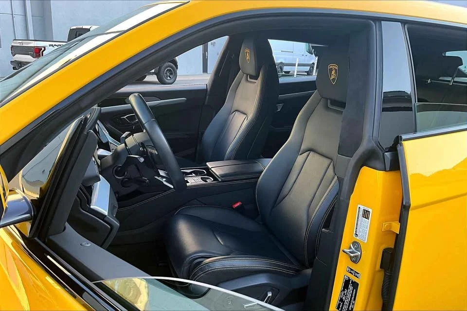 2022 Lamborghini Urus - Image 6 of 13