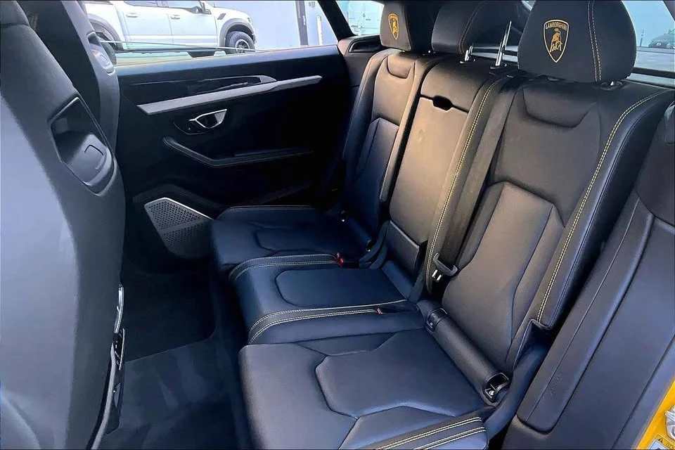 2022 Lamborghini Urus - Image 12 of 13