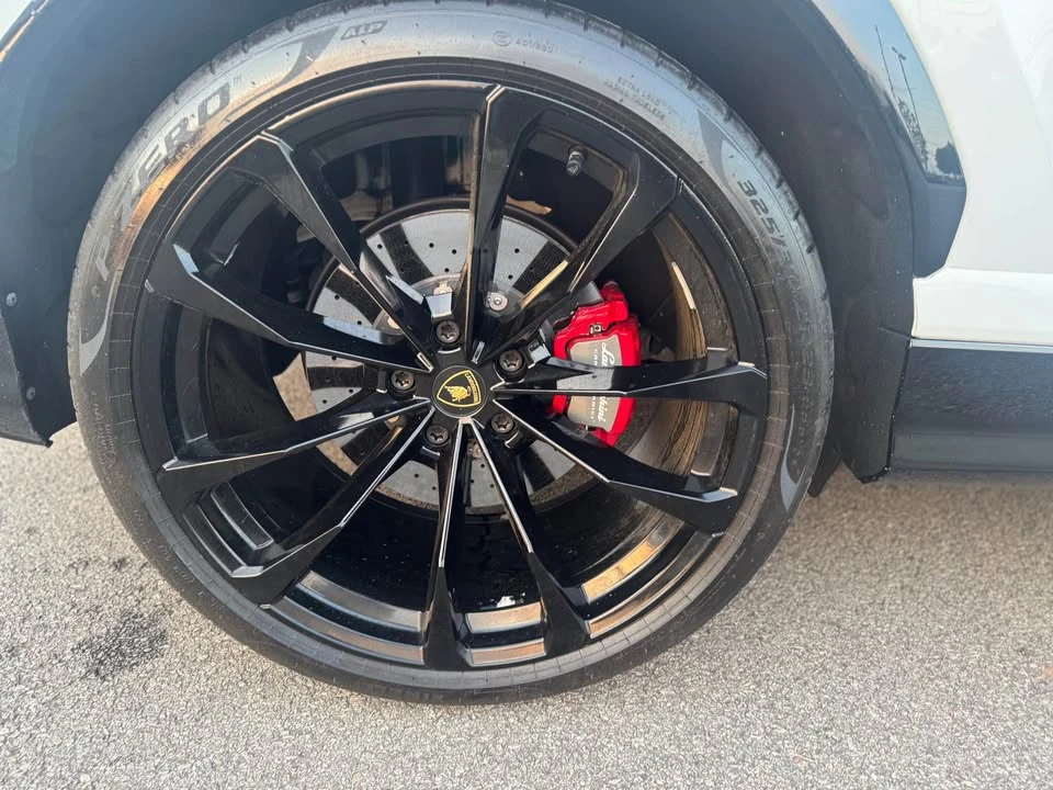 2022 Lamborghini Urus - Image 4 of 12