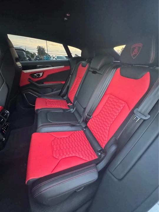2022 Lamborghini Urus - Image 11 of 12