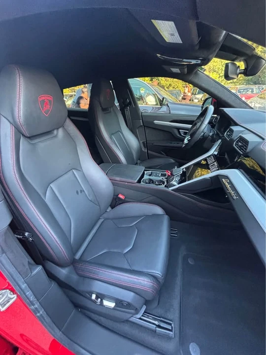 2022 Lamborghini Urus - Image 8 of 12