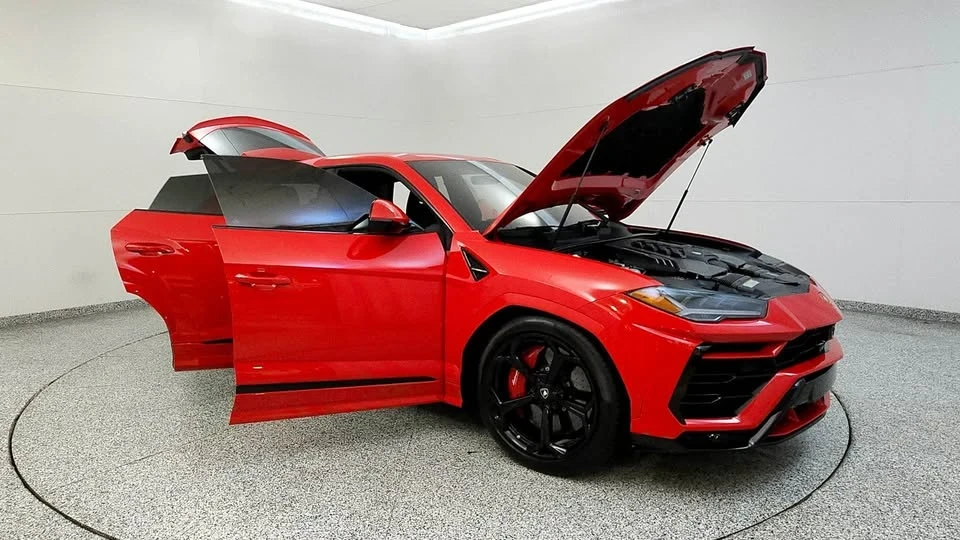 2022 Lamborghini Urus - Image 9 of 12