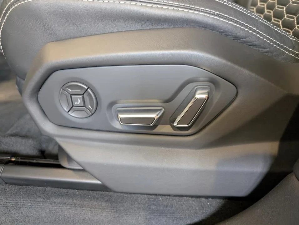 2022 Lamborghini Urus - Image 10 of 10