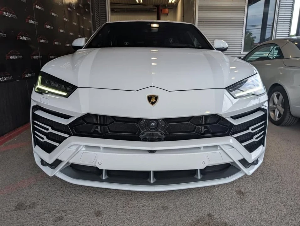 2022 Lamborghini Urus - Image 2 of 10