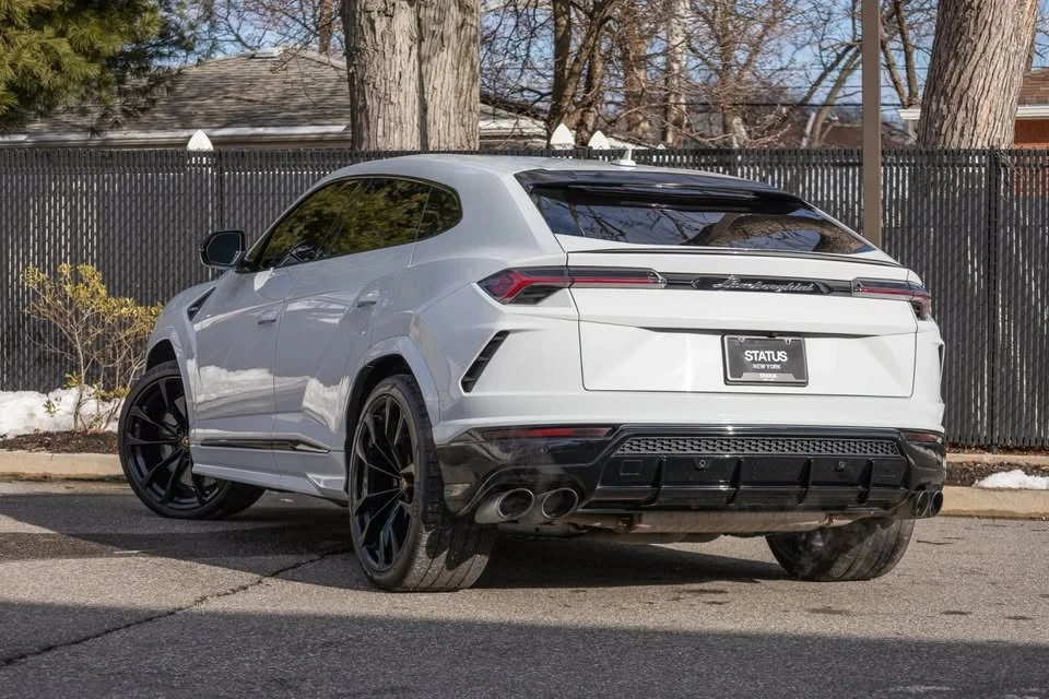 2022 Lamborghini Urus - Image 5 of 5