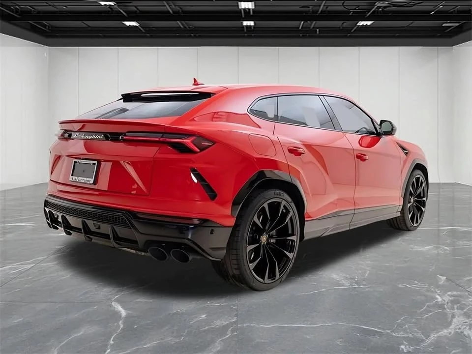 2022 Lamborghini Urus - Image 9 of 18