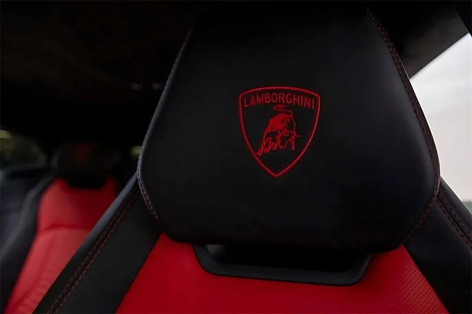 2022 Lamborghini Urus - Image 14 of 18