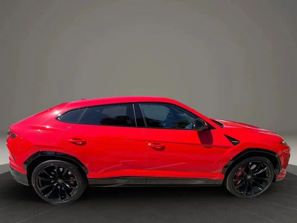 2022 Lamborghini Urus - Image 2 of 18