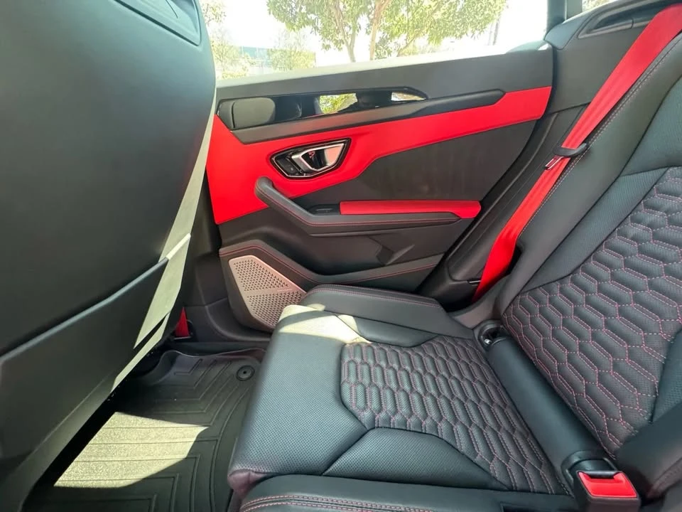 2022 Lamborghini Urus - Image 13 of 18