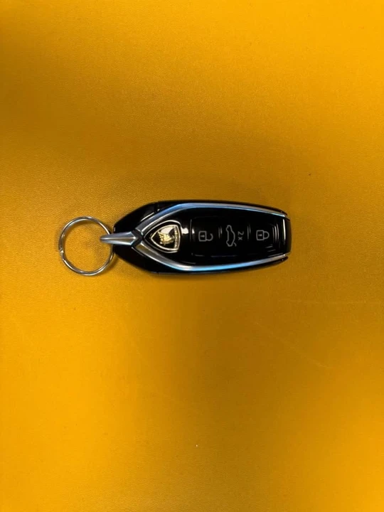 2022 Lamborghini Urus - Image 17 of 18