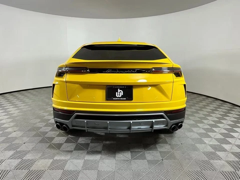 2022 Lamborghini Urus - Image 13 of 19