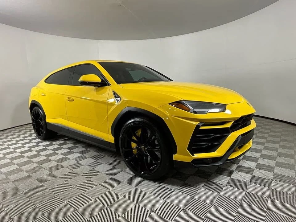 2022 Lamborghini Urus - Image 15 of 19
