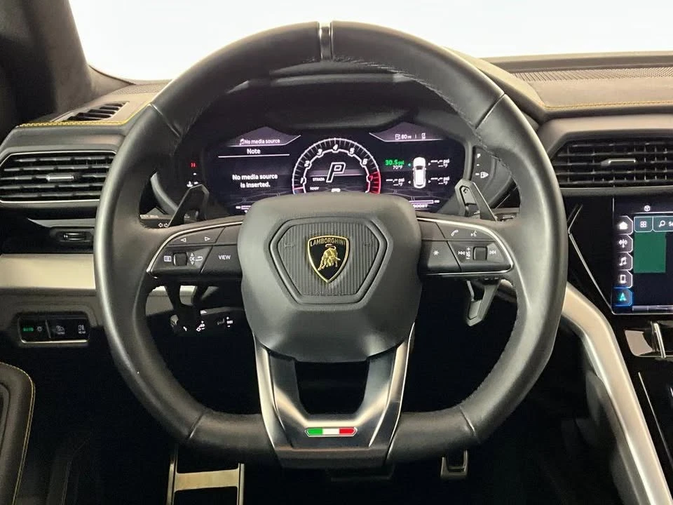 2022 Lamborghini Urus - Image 10 of 19