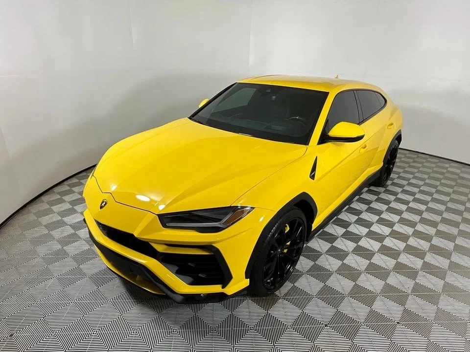2022 Lamborghini Urus - Image 2 of 19