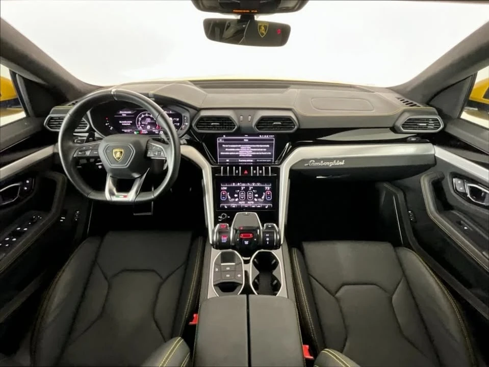 2022 Lamborghini Urus - Image 10 of 20