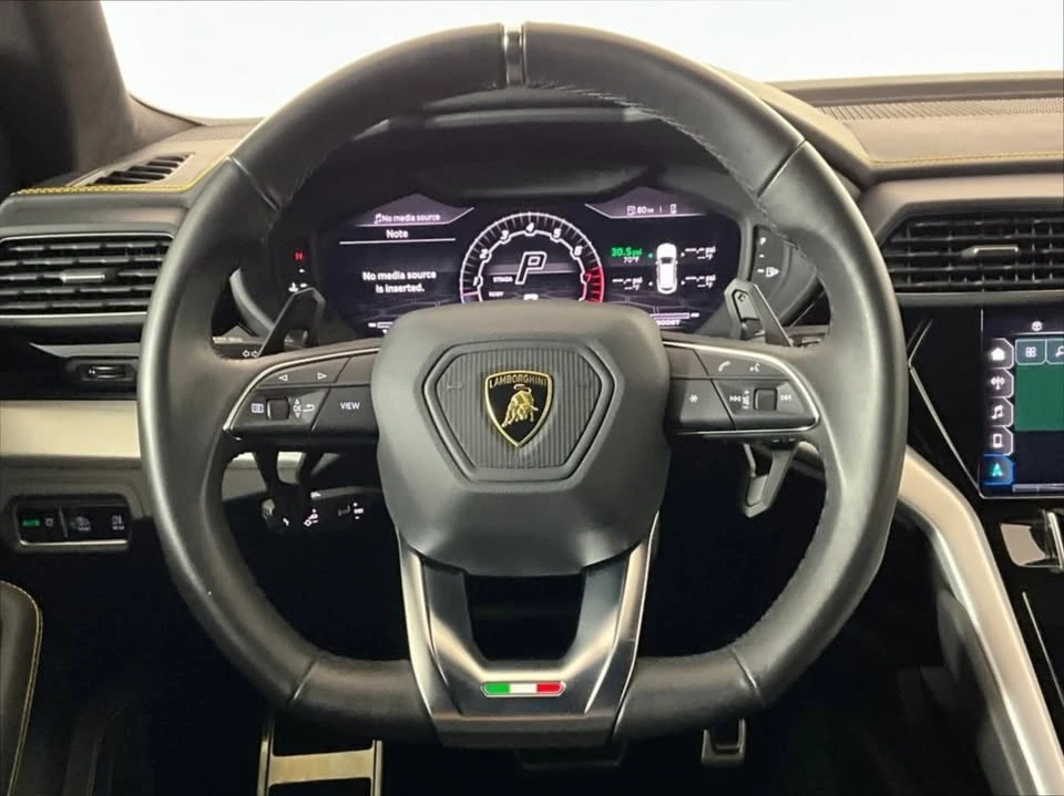 2022 Lamborghini Urus - Image 12 of 20