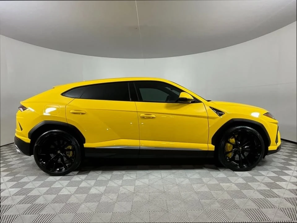 2022 Lamborghini Urus - Image 5 of 20