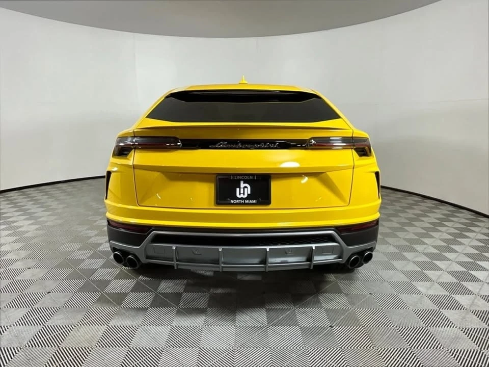 2022 Lamborghini Urus - Image 8 of 20