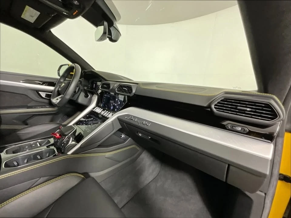 2022 Lamborghini Urus - Image 19 of 20