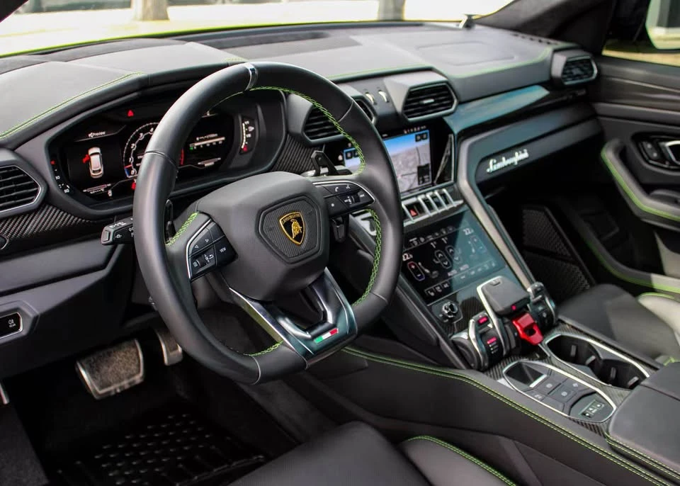 2022 Lamborghini Urus - Image 9 of 9