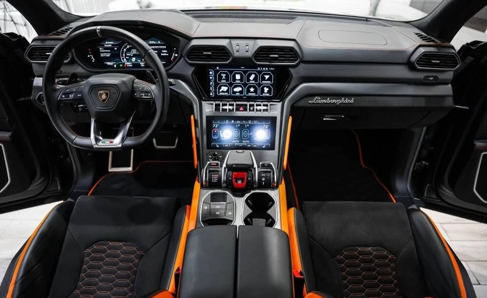 2022 Lamborghini Urus - Image 14 of 19