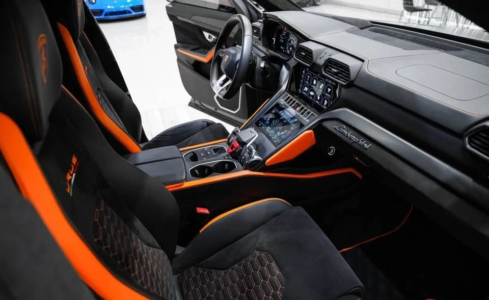 2022 Lamborghini Urus - Image 12 of 19
