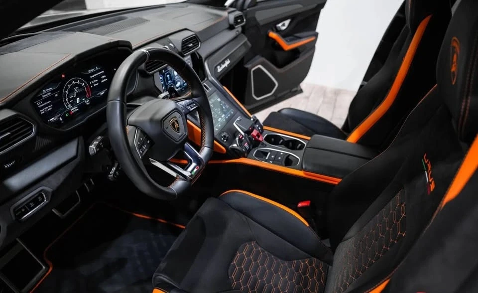 2022 Lamborghini Urus - Image 10 of 19