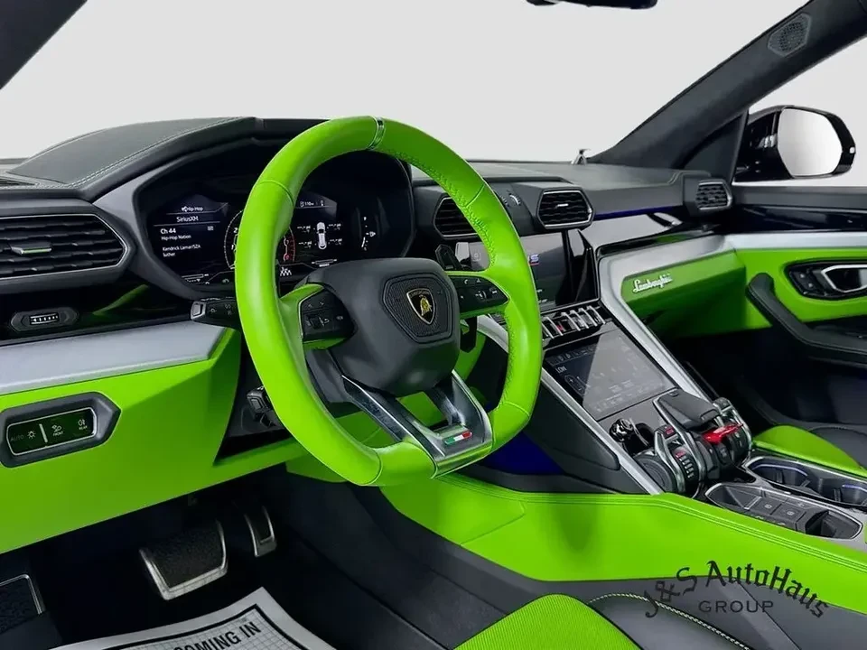 2022 Lamborghini Urus - Image 9 of 20