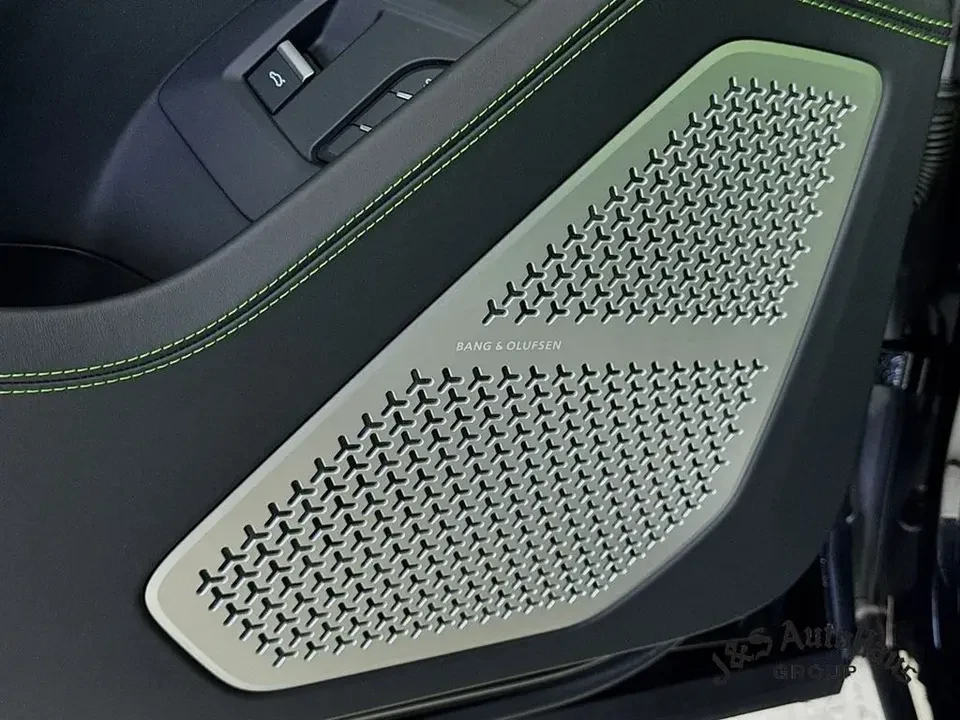 2022 Lamborghini Urus - Image 15 of 20