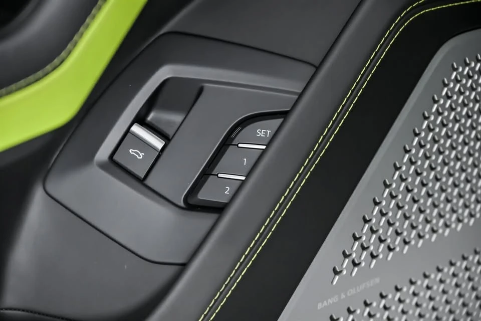 2022 Lamborghini Urus - Image 14 of 14