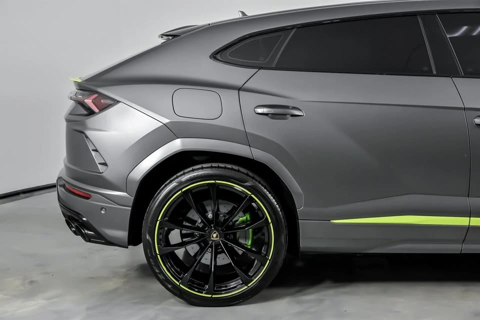 2022 Lamborghini Urus - Image 9 of 14